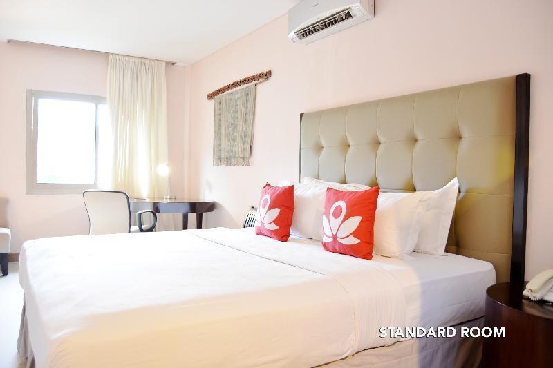 W Home Cikatomas Jakarta Ngoại thất bức ảnh