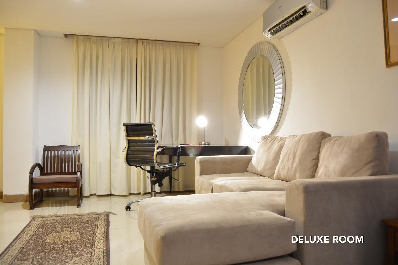 W Home Cikatomas Jakarta Ngoại thất bức ảnh