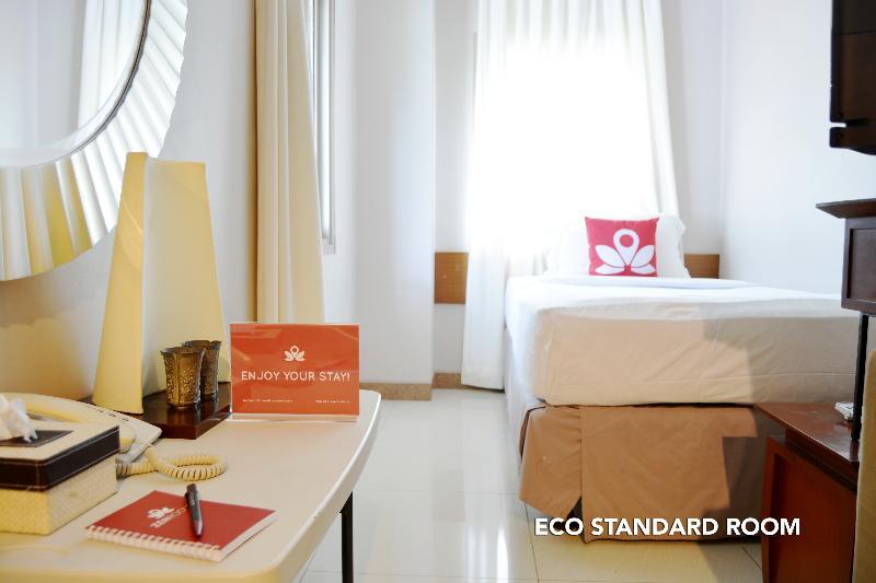 W Home Cikatomas Jakarta Ngoại thất bức ảnh