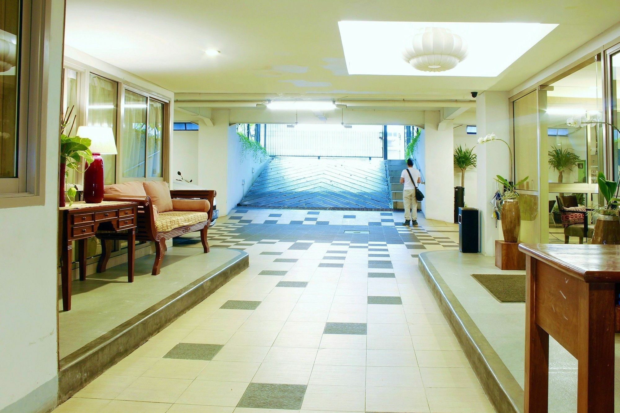 W Home Cikatomas Jakarta Ngoại thất bức ảnh