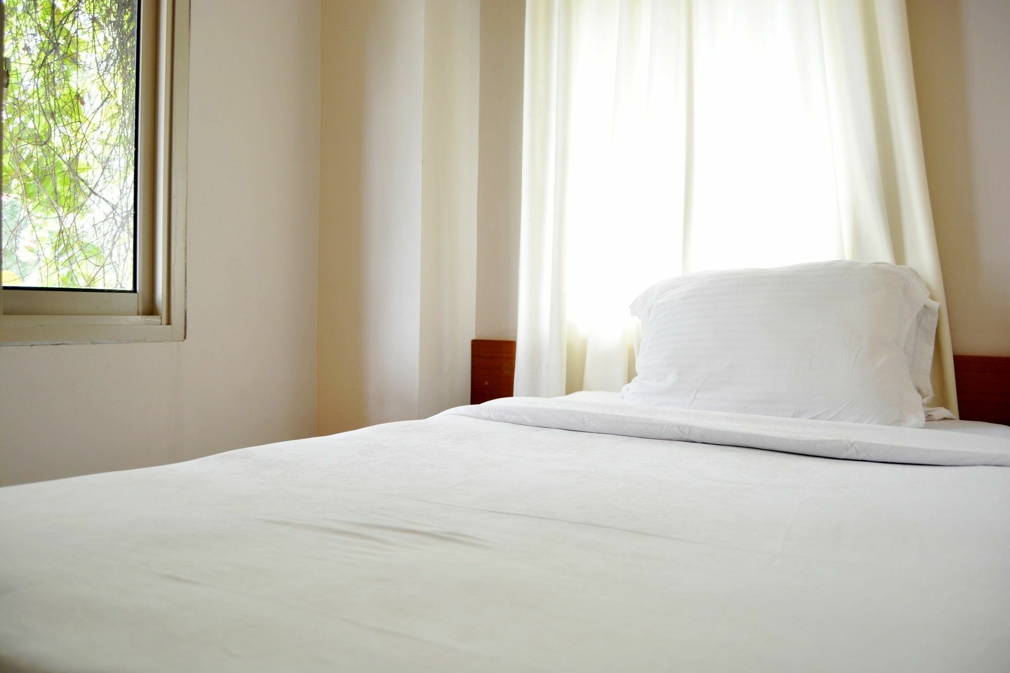 W Home Cikatomas Jakarta Ngoại thất bức ảnh